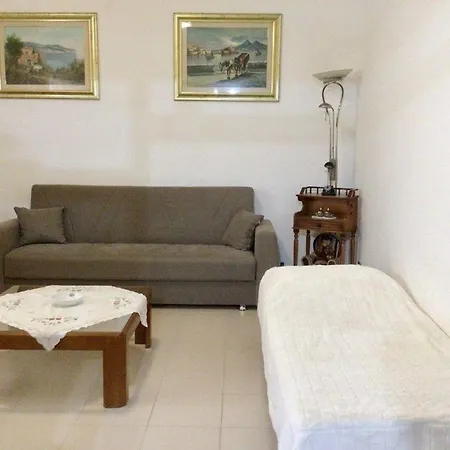 Gemutliche Ferienwohnung In Mit Privatem Garten *