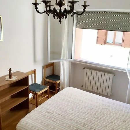 Apartment Gemutliche Ferienwohnung In Mit Privatem Garten