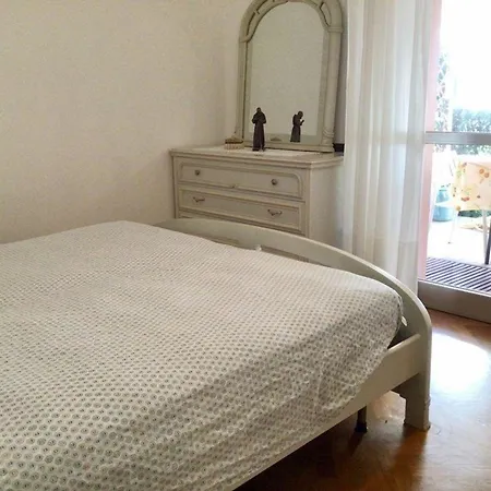 Apartment Gemutliche Ferienwohnung In Mit Privatem Garten *